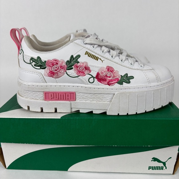 Puma Shoes - Puma Mayze White, Garnet Rose-Vine Embroidery Size 7 Platform Shoes